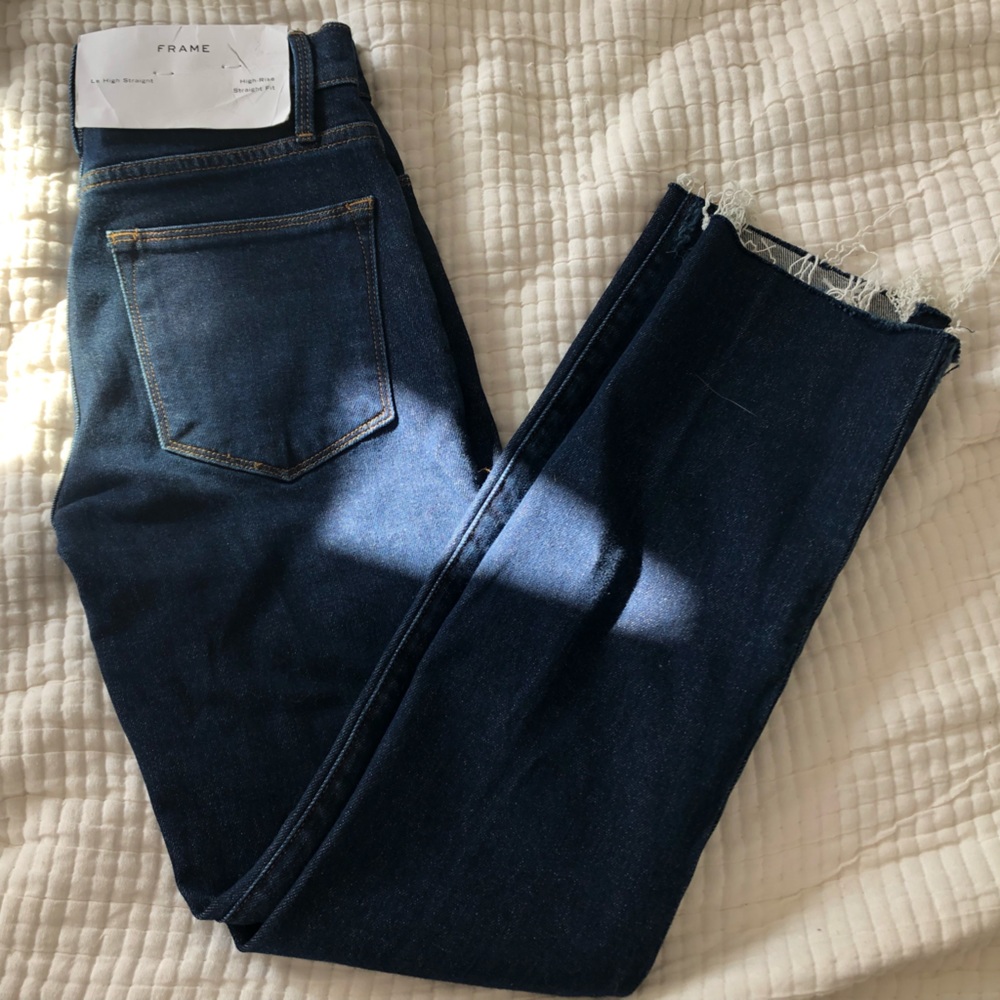 NWT Frame Le High Jeans - Bronx Chew Dark Denim raw hem